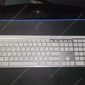 로지텍 MX Keys S 무선키보드 (F11, F12 키캡의 힌지 분실 - 6만)