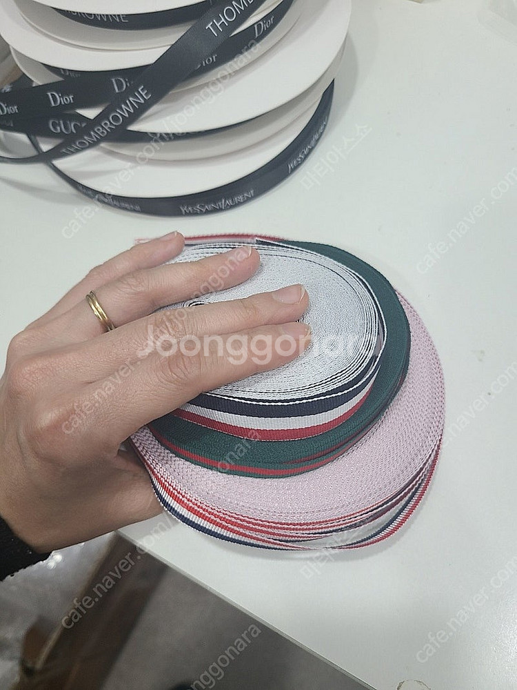 명품 선물포장 리본끈 일괄 처분 (톰브라운/디올/구찌/...--5