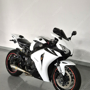 CBR1000RR 화이트 2008년식 판매합니다.​