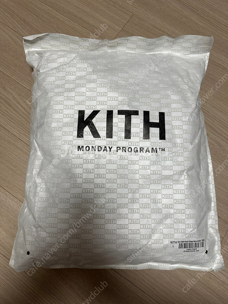 KITH X BMW 후드,크루넥 판매합니다.--1
