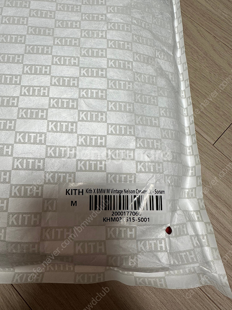 KITH X BMW 후드,크루넥 판매합니다.--4