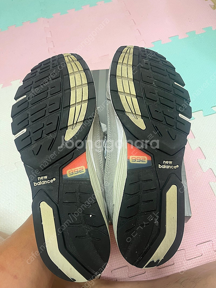 뉴발란스 992 260사이즈팝니다!--2
