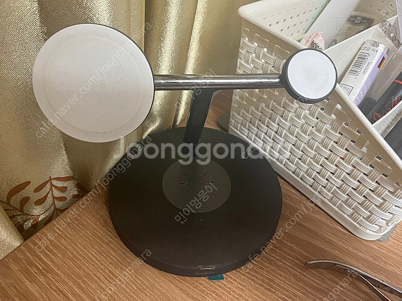 벨킨 맥세이프 3 in1 고속충전기 6만원에 팝니다--0