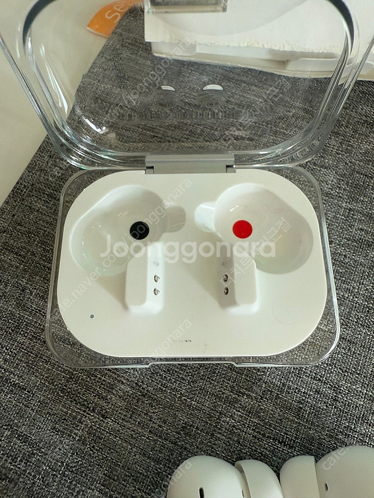 낫싱 이어a 화이트 팝니다--1