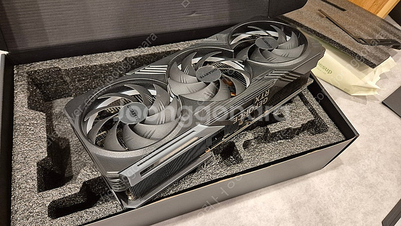 Gigabyte rtx4090 gaming oc 팝니다...--2