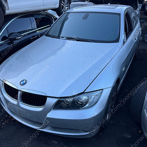 BMW E90 E바디 320i 전기형 부품차 각개합니다 범퍼,FRM,데후,휀다,운전석 조수석 헤드라이트,후미등,테일램프,내장재,도어트림,오디오,공조기,트렁크,사이드미러,블로우모터