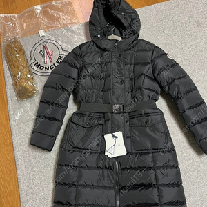 MONCLER 몽클레어 Khloe 클로에 몽클레어패딩 새상품