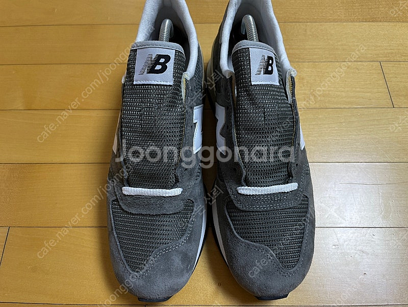 뉴발란스 990v1 30주년 m990gry 285사이즈...--1