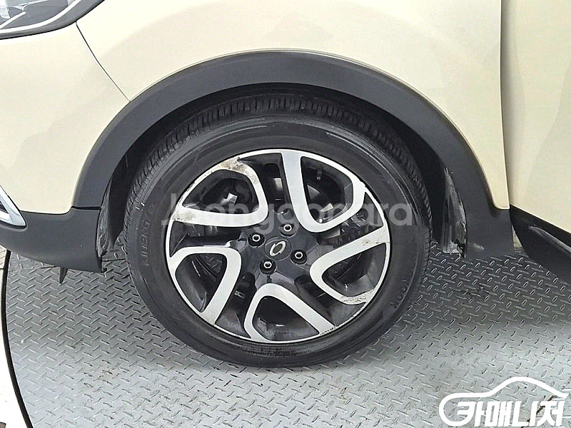 QM3 디젤 1.5 RE 2015 년 중고 가성비 차상태 완벽해요--9