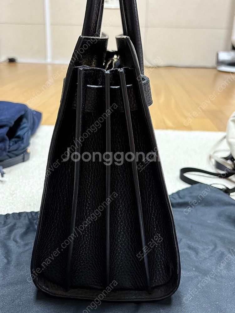 입생로랑 삭드주르--1