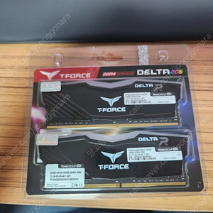 TeamGroup T-Force DDR4-3200 팝니다