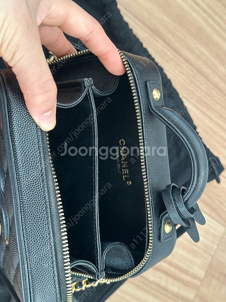 레데투웨어 샤넬 코스메틱백 (원모어띵, 시에, 소윰)--3
