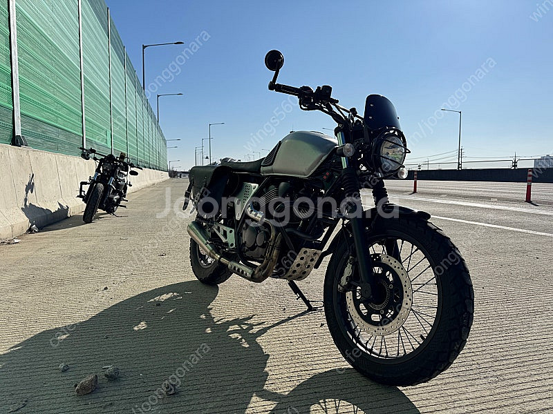 SSR모터스 20년식 부캐너 250 스크램블러 랩핑 클...--6