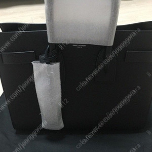 생로랑 삭드쥬르 스몰 블랙