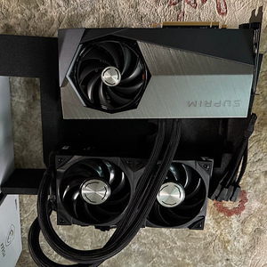 그래픽 카드 RTX 4090 LIQUID X