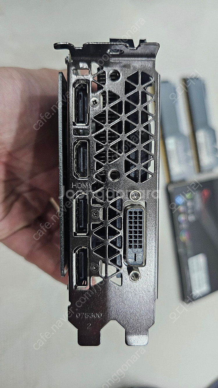 그래픽카드 1060 6GB--2