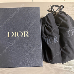 디올 남자로퍼 판매합니다.(Dior Explorer Loafer Polished Calfskin Black)금장