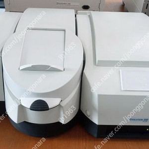 Thermo EVOLUTION 300 UV-Visible Spectrophotometer