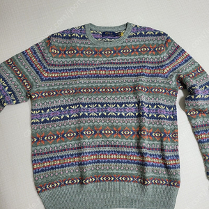 폴로 페어아일 니트 M 사이즈 팝니다