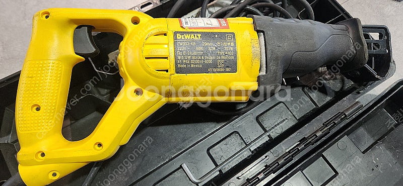 디웰트 DW303 KR(전기톱 컷쏘)판매--1