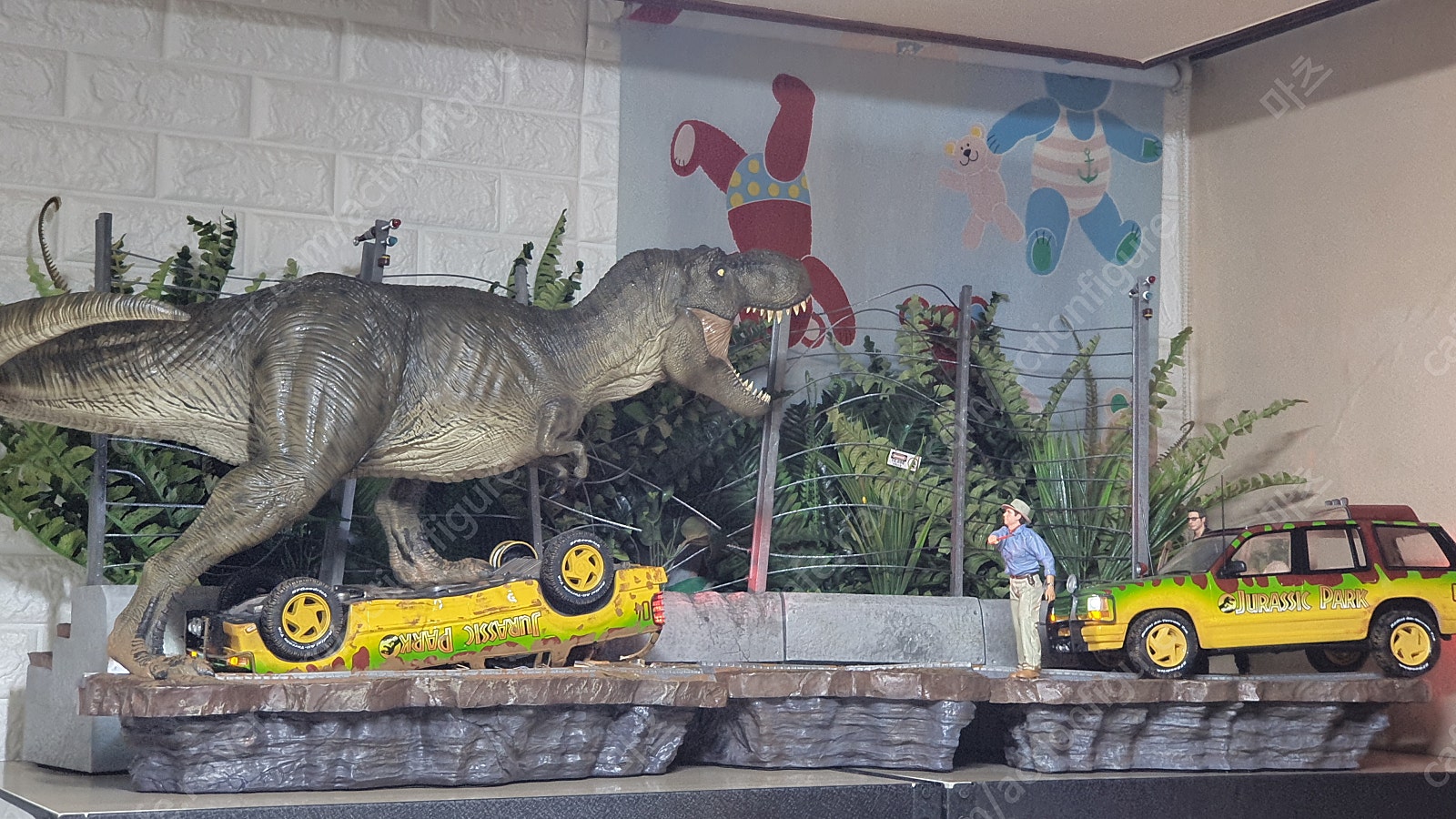 아이언스튜디오 쥬라기공원 티렉스어택 A+B풀셋/무비매니악/네카시네머신/프레데터/에일리언/나이트메어/킹콩/영화피규어팜 | 중고나라 -  안심되는 중고거래, image size:1600x900