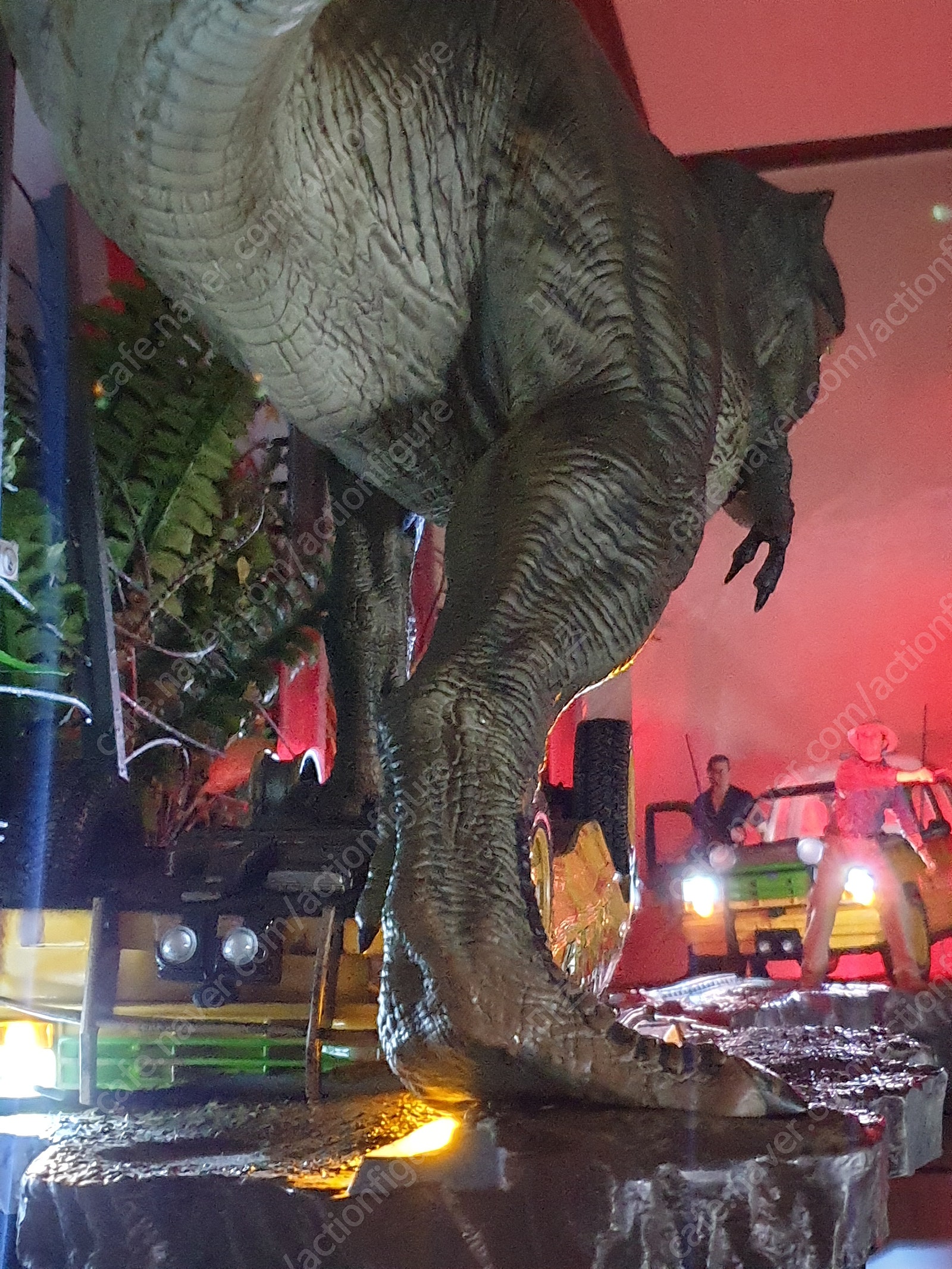 아이언스튜디오 쥬라기공원 티렉스어택 A+B풀셋/무비매니악/네카시네머신/프레데터/에일리언/나이트메어/킹콩/영화피규어팜 | 중고나라 -  안심되는 중고거래, image size:1600x2133