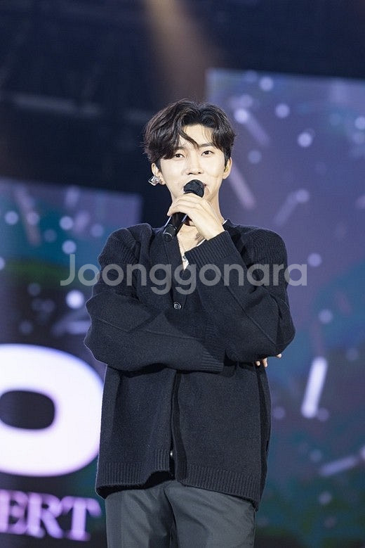 임영웅 콘서트 고척 1/3일 금요일 가족석 2연석--0