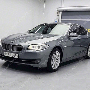 BMW5시리즈 (F10) 528i중고차 할부 리스 카드 저신용자 전액할부 가능합니다