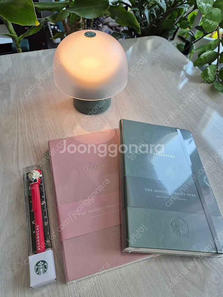 (택배가능)스타벅스 다이어리12000원/달력12000원--2