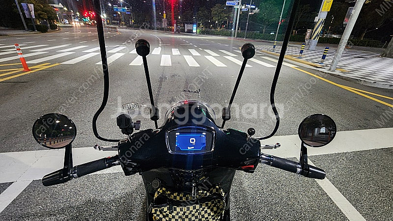 베스파 GTS300 HPE 슈퍼테크 블랙에디션 판매합니...--4