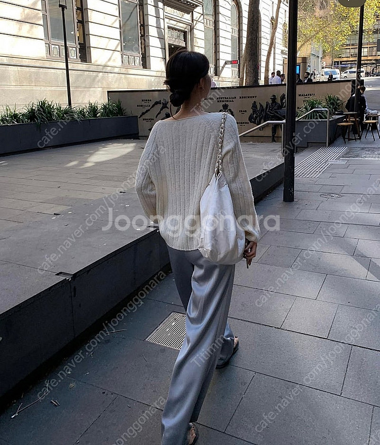 공드린 Mayer satin wide pants--1