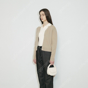 몽드몽드 Classic Button Padding Cross bag 아이보리 새상품