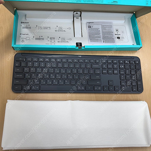 로지텍 SIGNATURE SLIM K950 블루투스 키보드