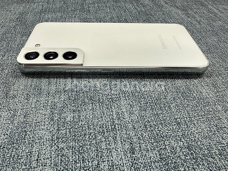 갤럭시S22 256G 화이트 22년 12월개통 미세잔상...--7