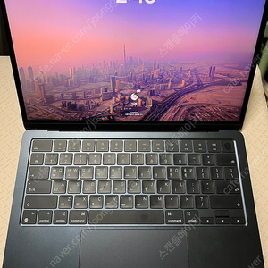 M2 칩 탑재 MacBook Air 13 - 미드나이트