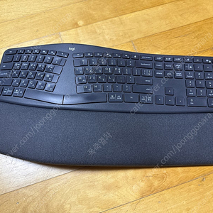 로지텍 ERGO K860 인체공학 키보드 팝니다.