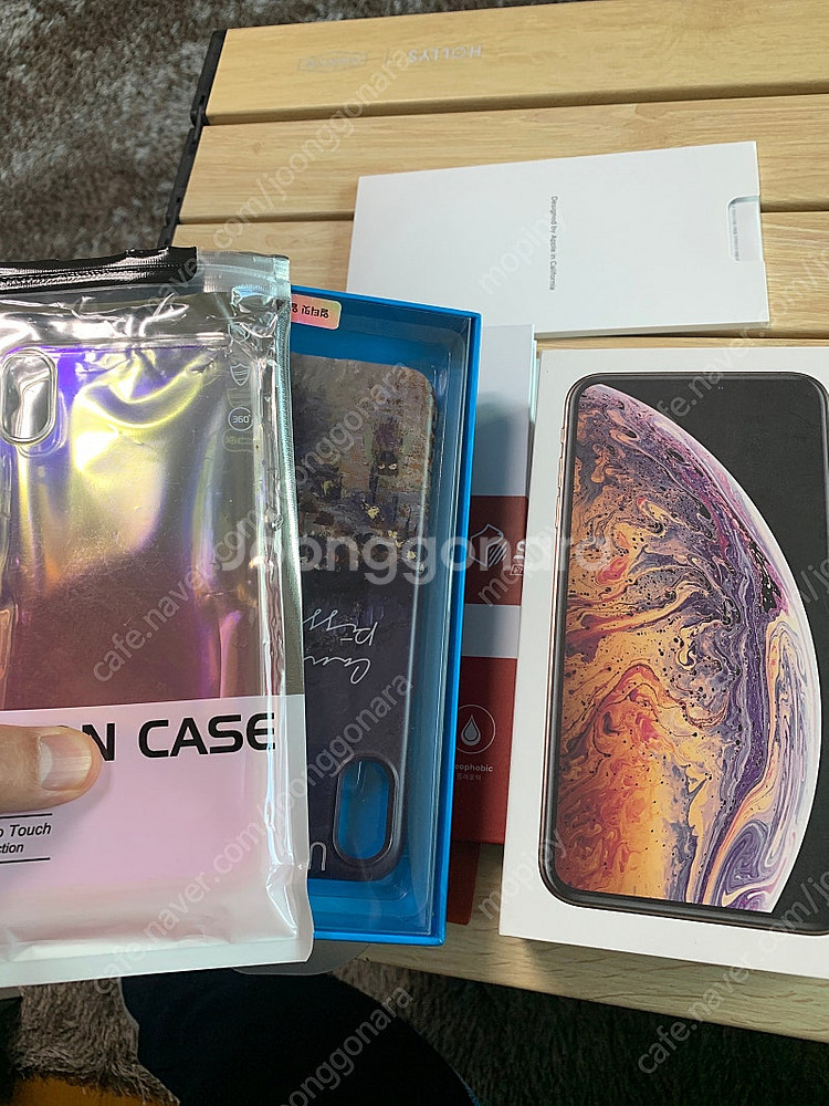 아이폰 XS MAX 64기가 골드 팝니다--5