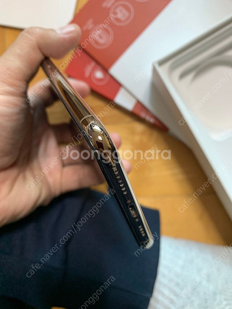 아이폰 XS MAX 64기가 골드 팝니다--7