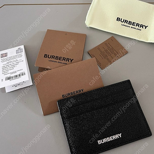 버버리 BURBERRY 블랙 레더 카드지갑 새제품