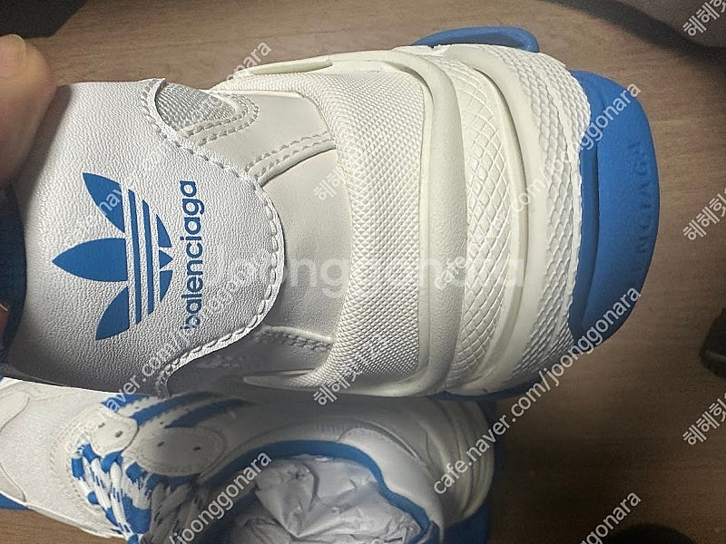 발렌시아가 아디다스 트리플s 40사이즈--2