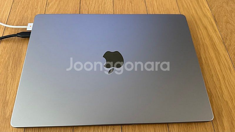 맥북프로m1max 14인치 팝니다. 32GB 1TB 1...--1