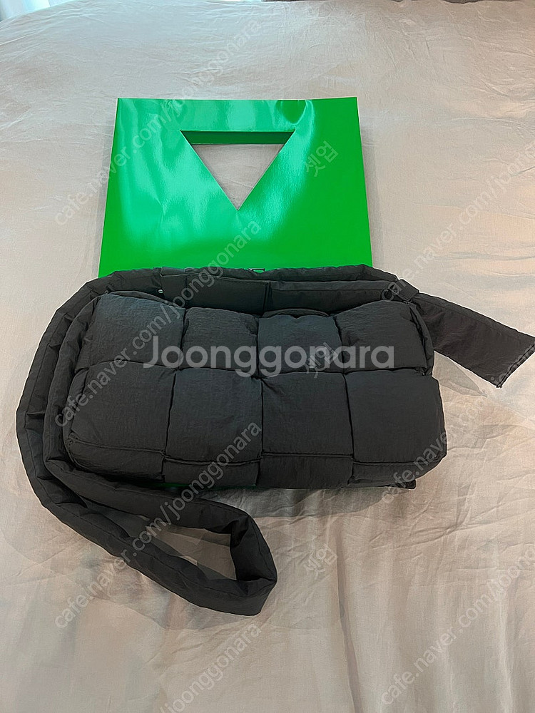 보테가베네타 패디드 카세트백--0
