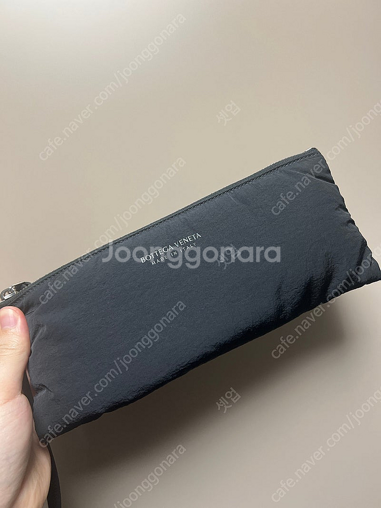 보테가베네타 패디드 카세트백--4