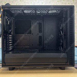 Fractal Design Define 7 Dark (블랙) 케이스 팝니다.