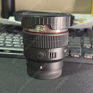 삼양 V-AF 75mm 렌즈 판매합니다