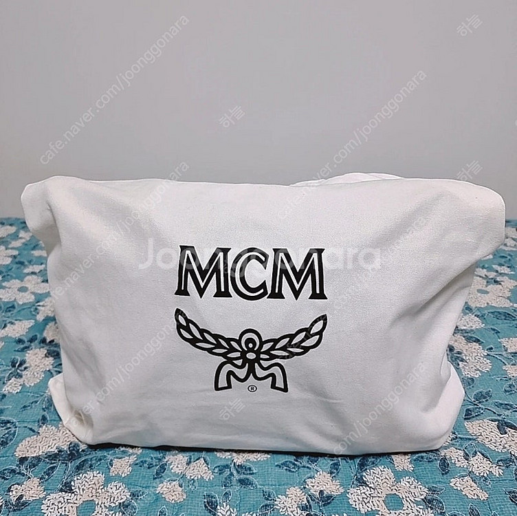 정품 MCM 쇼퍼백 (mwp0avi18co001)--1