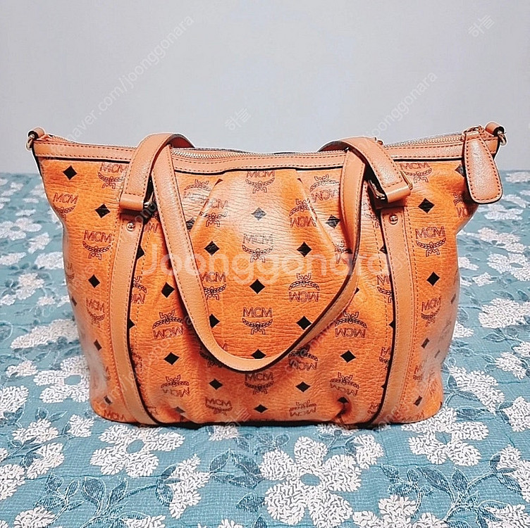 정품 MCM 쇼퍼백 (mwp0avi18co001)--2