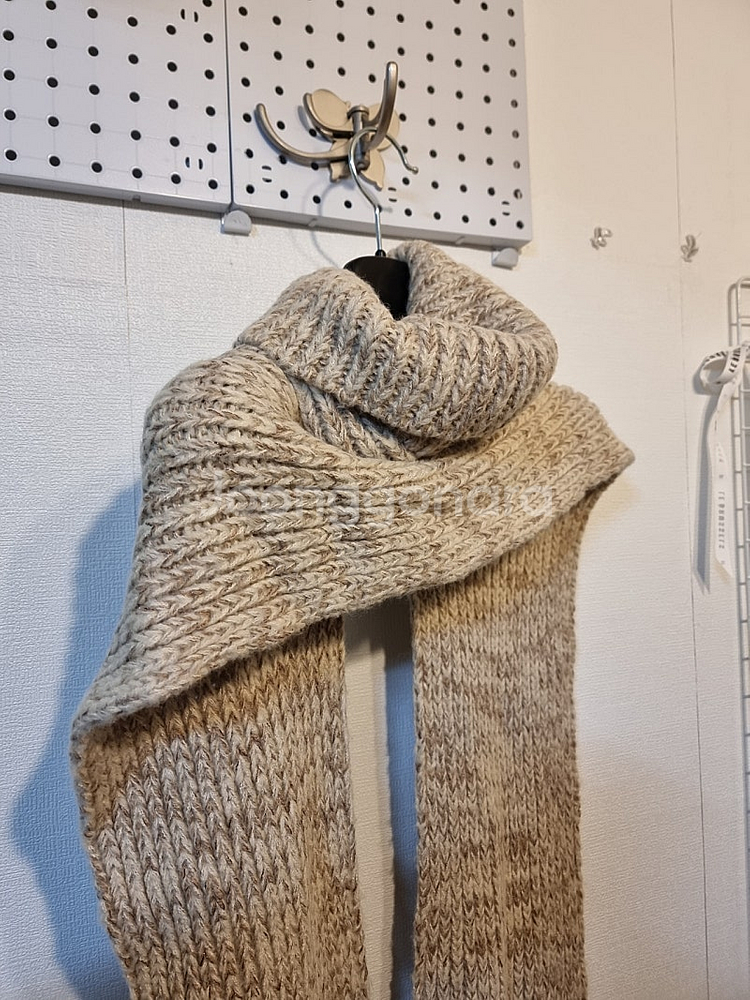 미착용 목폴라 변형 머플러 써스데이아일랜드 t178msf237w--0