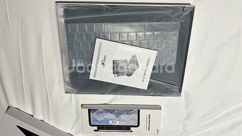제이런 아이패드 프로11, 에어 매직키보드 팝니다.(펜...--4