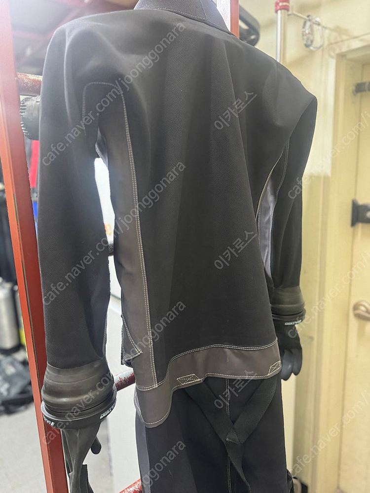 산티 이라이트 플러스 드라이슈트 판매합니다--9